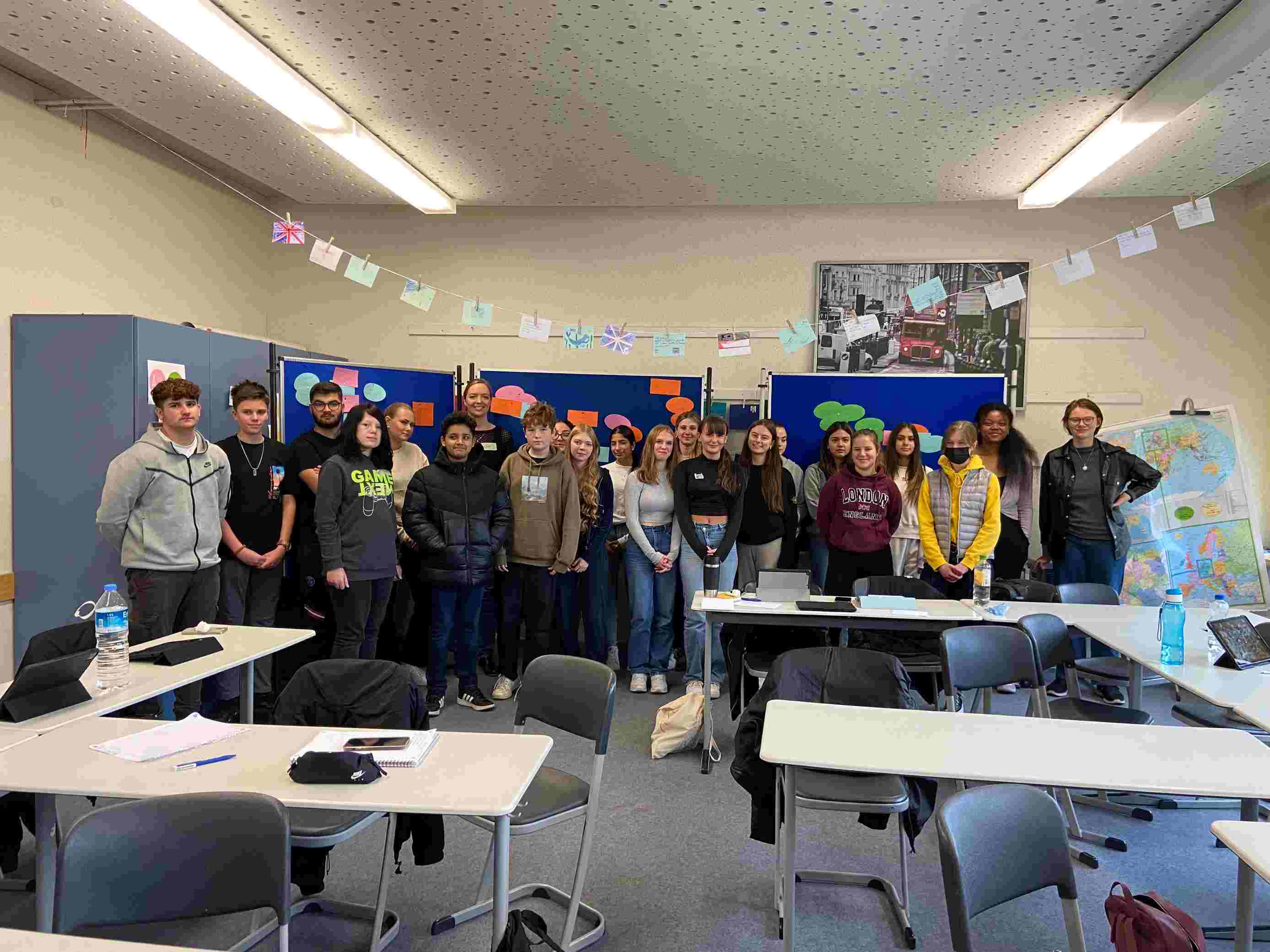 Claudia Müller mit Gruppe